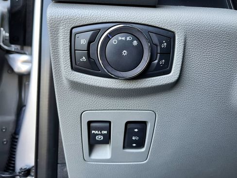 Used 2019 Ford F150 XLT w/ Equipment Group 302A Luxury AWD/4WD image 31