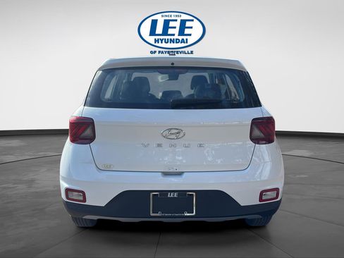 New 2026 Hyundai Venue SE image 5