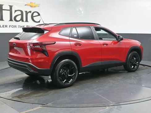 New 2026 Chevrolet Trax LT w/ Driver Confidence Package FWD image 28
