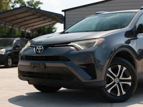 Used 2016 Toyota RAV4 LE image 25