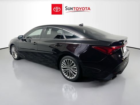 Used 2019 Toyota Avalon Limited image 6