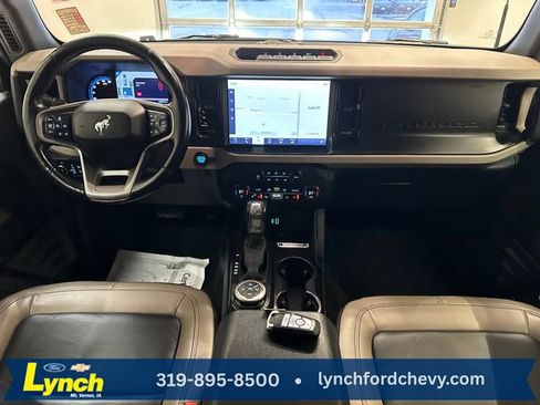 Used 2023 Ford Bronco Wildtrak image 9