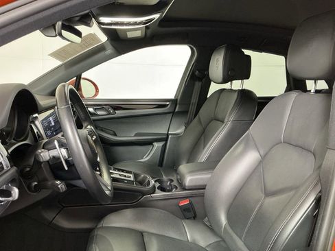 Used 2022 Porsche Macan Base image 22