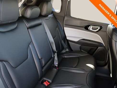 New 2026 Jeep Compass Limited image 17