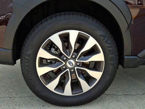 Certified 2025 Subaru Outback Limited XT AWD/4WD image 6