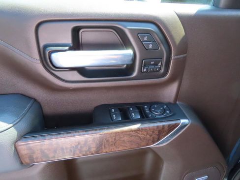 Used 2021 GMC Sierra 3500 Denali w/ Denali Ultimate Package AWD/4WD image 29