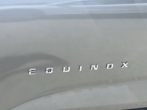 Used 2025 Chevrolet Equinox LT image 32