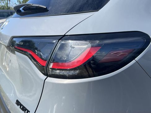 Used 2024 Honda HR-V Sport image 8