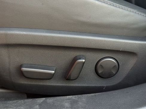 Used 2025 MAZDA MAZDA3 s image 28