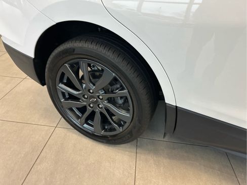 Used 2022 Chevrolet Equinox RS image 8