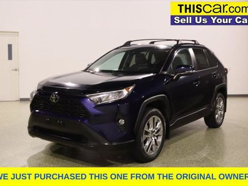 Used 2019 Toyota RAV4 XLE Premium FWD image 4