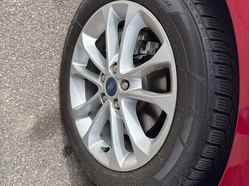 Used 2019 Ford Fusion SE image 22