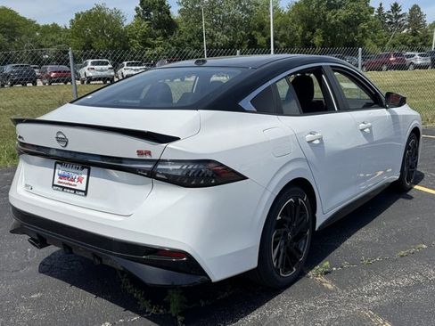 New 2026 Nissan Sentra SR w/ Floor Mat Package FWD image 19