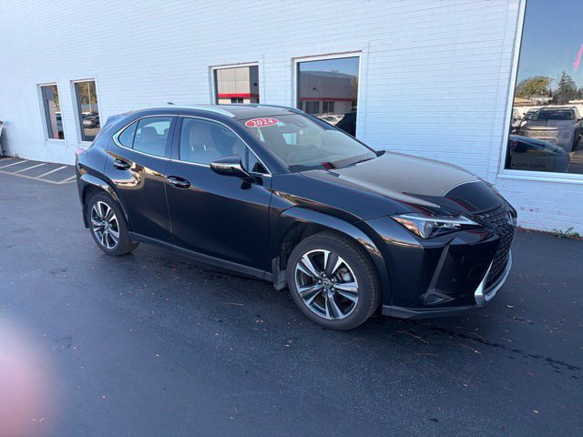 Used 2024 Lexus UX 250h AWD w/ Premium Package image 2