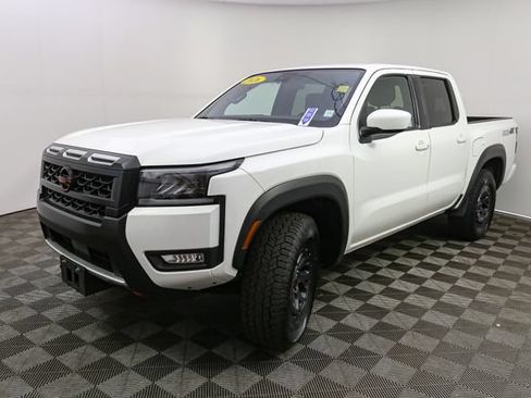 Used 2026 Nissan Frontier PRO-4X AWD/4WD image 5