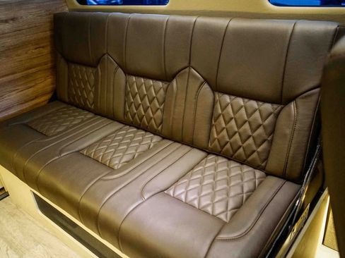 Used 2025 Mercedes-Benz Sprinter 3500 image 40