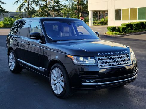 Used 2017 Land Rover Range Rover Supercharged AWD/4WD image 5