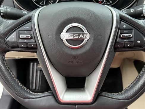 Used 2023 Nissan Maxima Platinum w/ Sport Mat Group FWD image 17