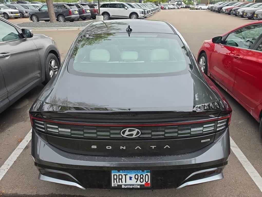 Certified 2025 Hyundai Sonata SEL AWD/4WD image 5
