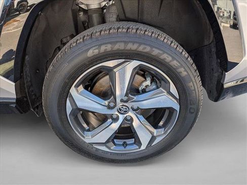 Used 2024 Toyota RAV4 SE image 24