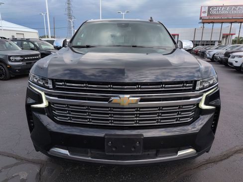 Used 2023 Chevrolet Suburban Premier AWD/4WD image 8