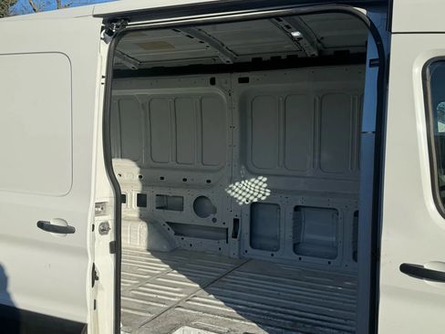 Used 2023 Ford Transit 250 Medium Roof image 23