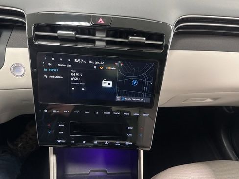 Used 2024 Hyundai Tucson Limited image 30