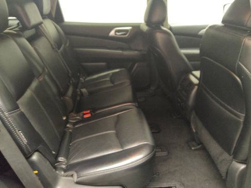 Used 2020 Nissan Pathfinder SL FWD image 19