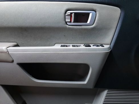 Used 2011 Honda Pilot LX image 18