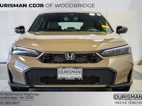 Used 2025 Honda Civic Sport Touring image 2