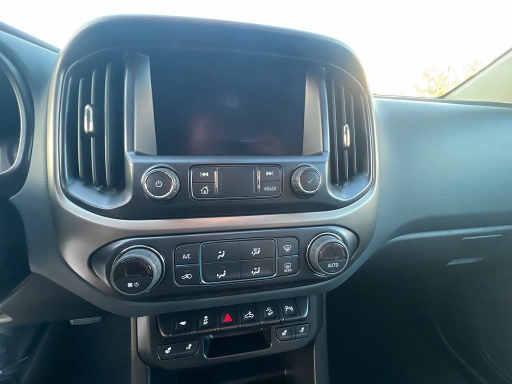 Used 2022 Chevrolet Colorado Z71 RWD image 39