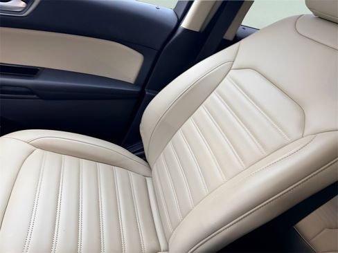 Used 2020 Ford Edge SEL w/ Convenience Package image 28