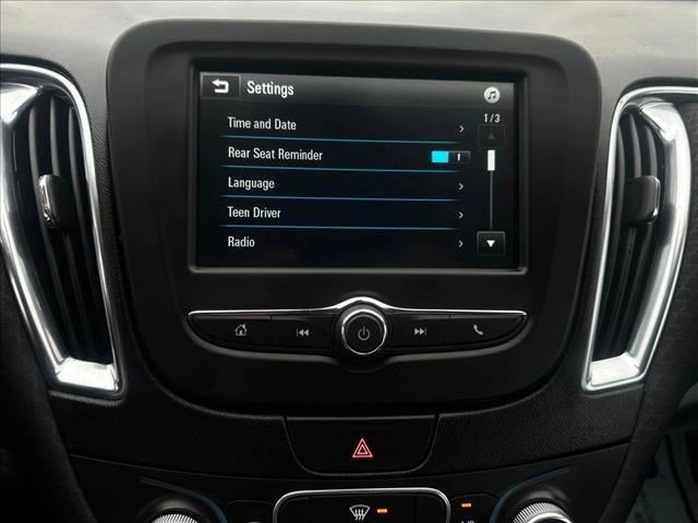 Used 2018 Chevrolet Malibu LT FWD image 15