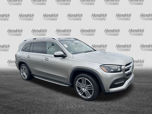 Used 2022 Mercedes-Benz GLS 450 4MATIC image 2