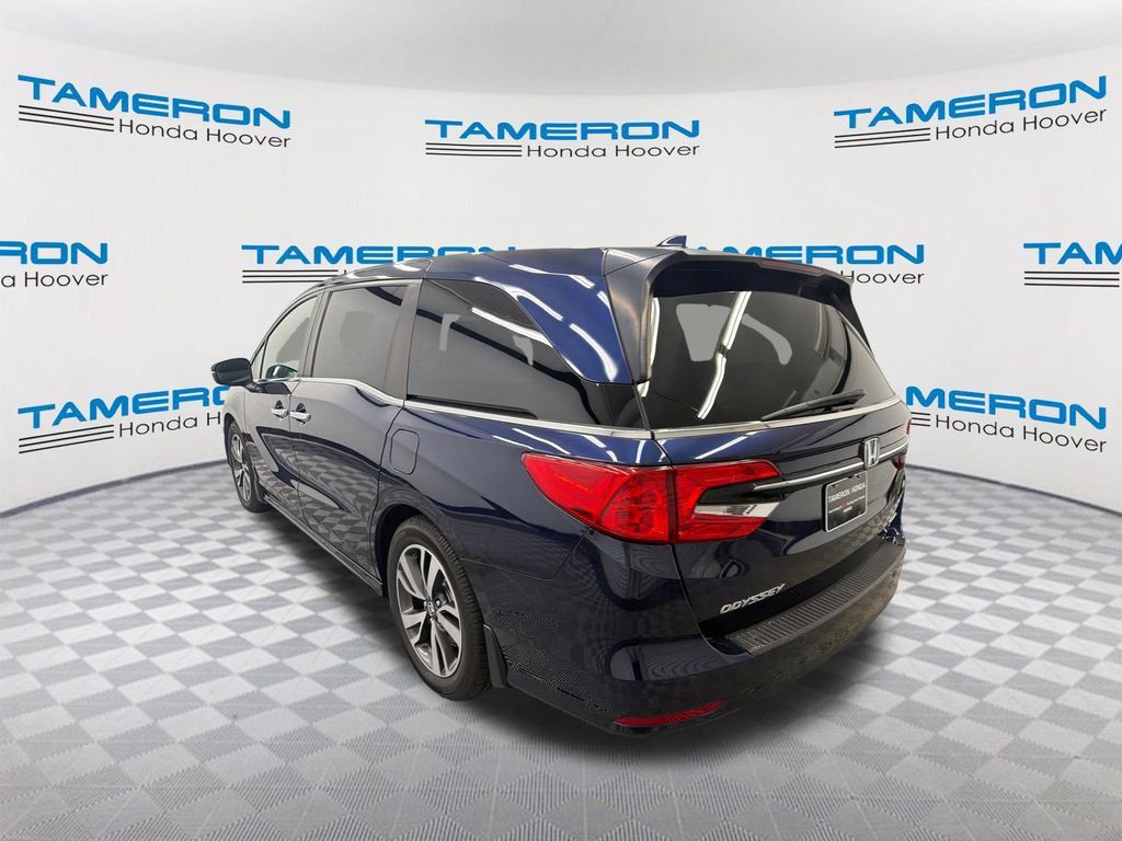 Used 2023 Honda Odyssey Touring image 3