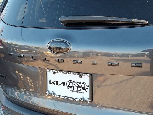 Used 2021 Kia Telluride SX w/ SX Prestige Package image 32