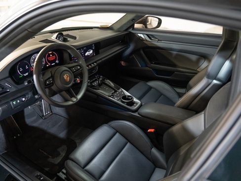 Certified 2025 Porsche 911 Carrera GTS RWD image 4