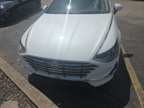 Used 2020 Hyundai Sonata SE image 2