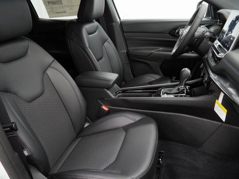 New 2026 Jeep Compass Latitude image 35