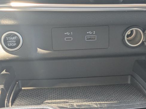 Used 2023 Nissan Rogue S AWD/4WD image 22
