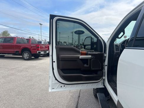 Used 2021 Ford F350 King Ranch w/ King Ranch Ultimate Package AWD/4WD image 12