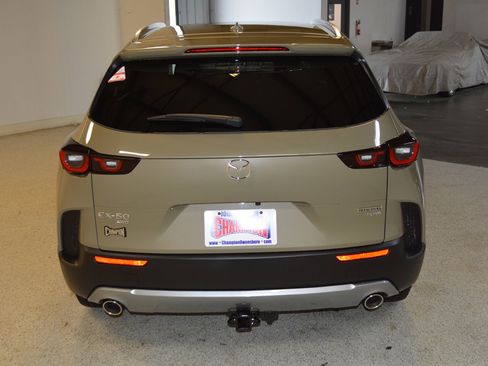Used 2025 MAZDA CX-50 Meridian Edition w/ Weather Package AWD/4WD image 4