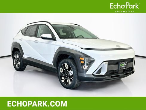 Used 2025 Hyundai Kona SEL AWD/4WD image 1