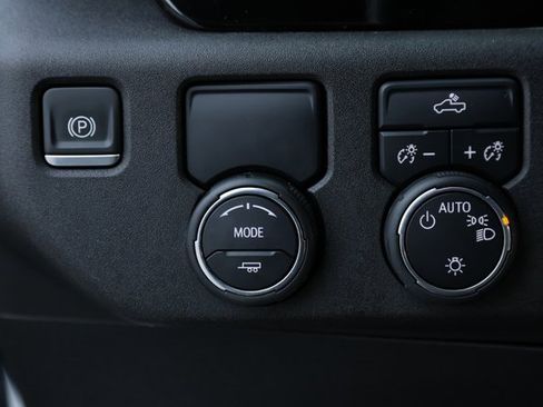 Used 2022 Chevrolet Silverado 1500 LT w/ Protection Package image 20