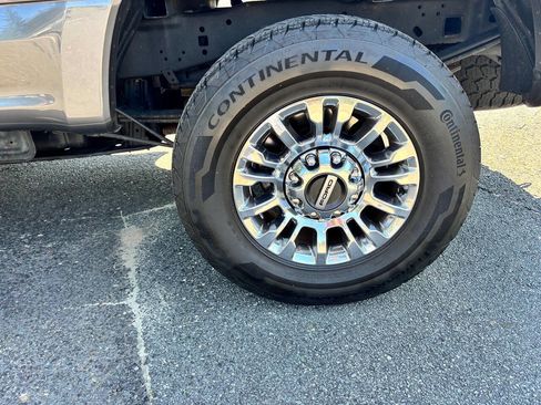 Used 2022 Ford F250 XLT w/ XLT Premium Package image 31