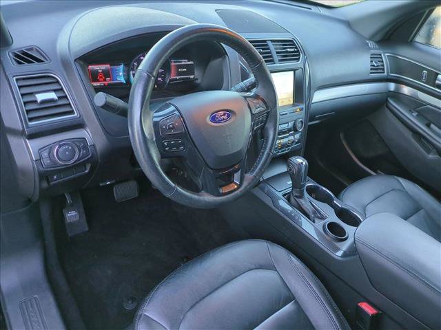 Used 2018 Ford Explorer XLT w/ Equipment Group 202A FWD image 10