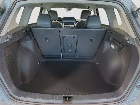 Used 2025 Volkswagen Taos SE image 29