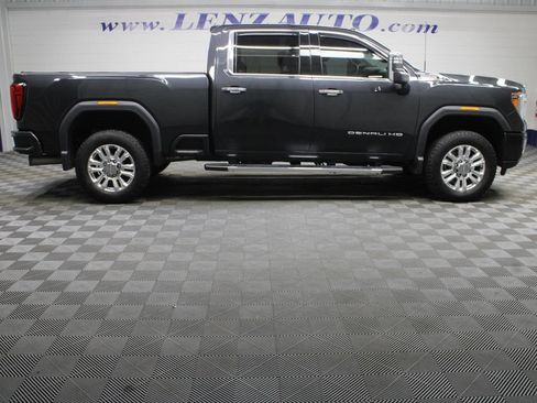 Used 2020 GMC Sierra 2500 Denali w/ Denali Ultimate Package AWD/4WD image 2