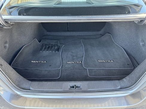 Used 2024 Nissan Sentra SR w/ SR Premium Package image 23