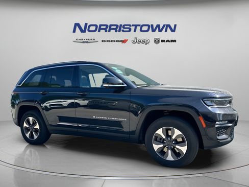 Used 2022 Jeep Grand Cherokee Limited 4xe w/ Luxury Tech Group II AWD/4WD image 1